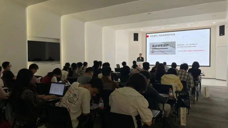 在东莞刻章，需要注意以下几点：